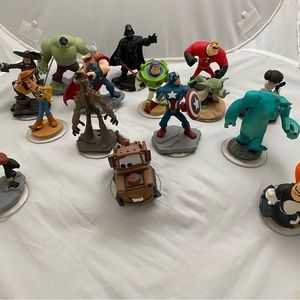 30 Disney Infinity characters